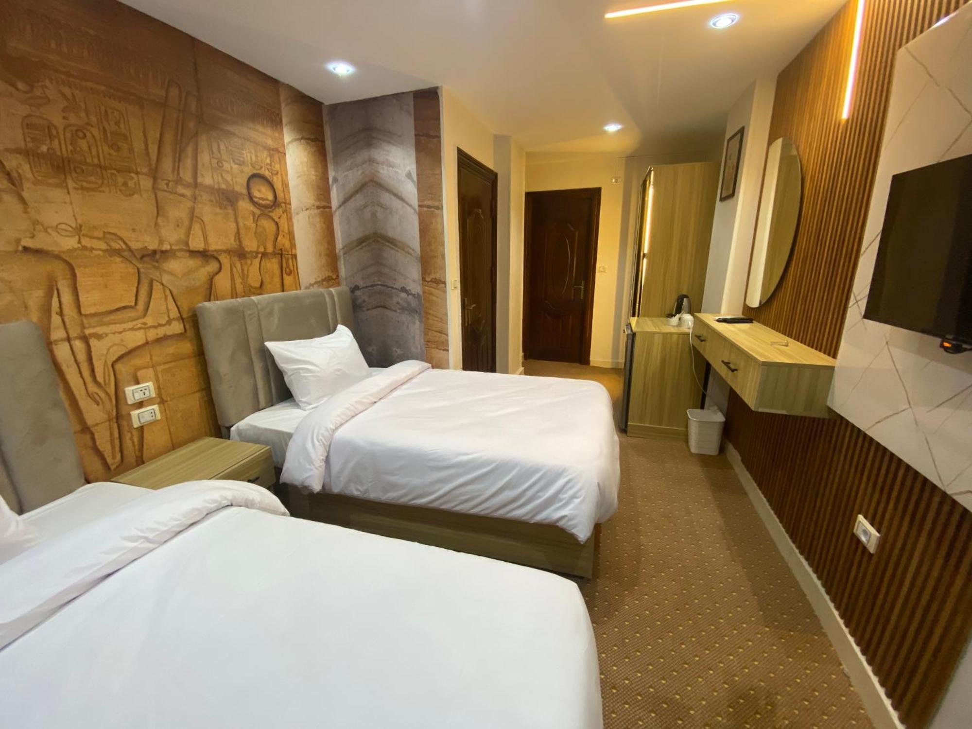 Royal Golden Pyramids Inn Giza Екстер'єр фото