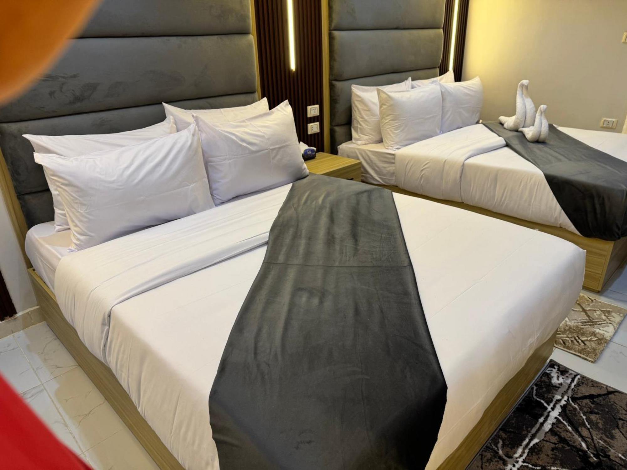 Royal Golden Pyramids Inn Giza Екстер'єр фото